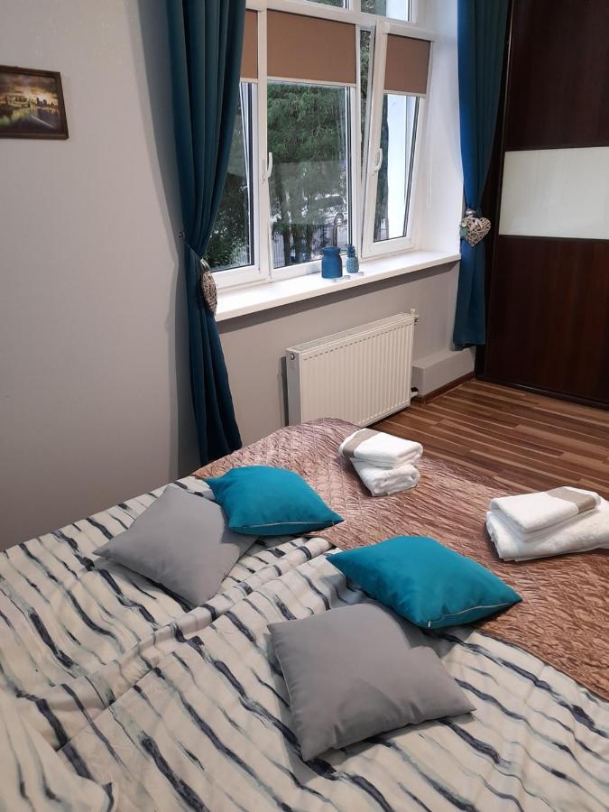 Mieszkanie Z Widokiem Na Park -Cieplice Slaskie Zdroj Apartment Jelenia Gora Exterior photo