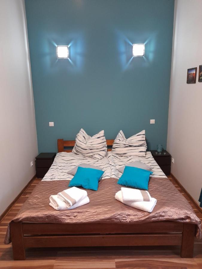 Mieszkanie Z Widokiem Na Park -Cieplice Slaskie Zdroj Apartment Jelenia Gora Exterior photo